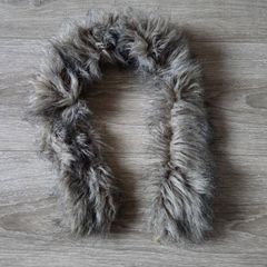 Grey faux fur collar