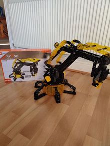 Hexbug construction set