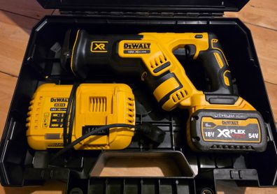 Dewalt Reciprocating Saw kit