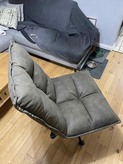 Accent chair