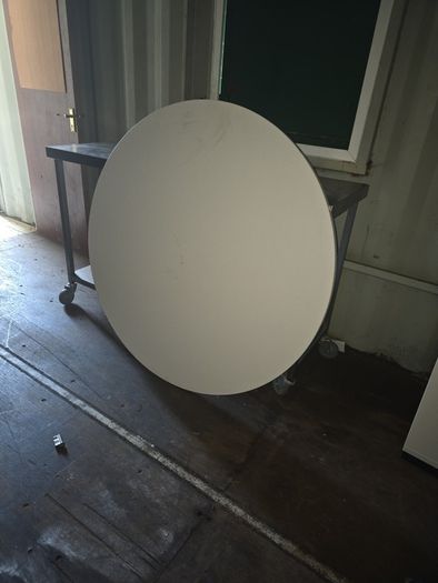 round table office