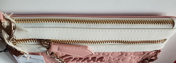 New Real Guess Wristlet Bag