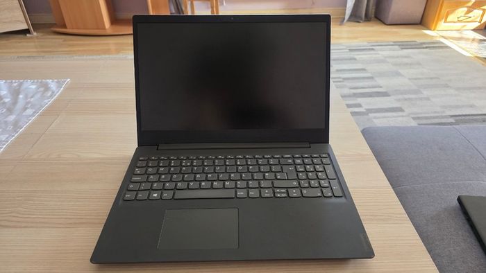 Lenovo V15 Ada 15.6" 8gb Ram