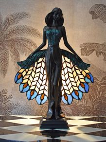 Art Nouveau Villa Tiffany Table Lamp Handcrafted Stained Glass Lady Lamp