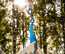 building roof truss lifter