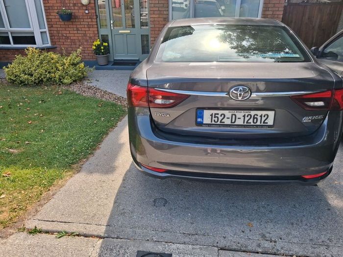 Toyota Avensis 2015
