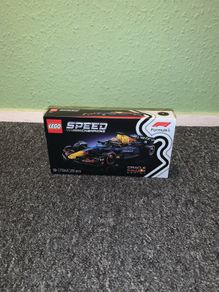 Oracle Red Bull Racing RB20 F1 Race Car 77243