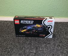 Oracle Red Bull Racing RB20 F1 Race Car 77243