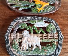 Trivet