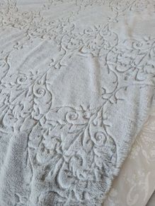 laura ashley  bed or throw
