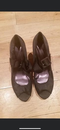 heels cream