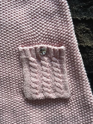 Girls Knitted Dress BNWT Age 3-4 with fab gem details
