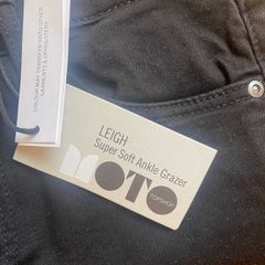 TopShop Leigh Super-soft Ripped Jeans