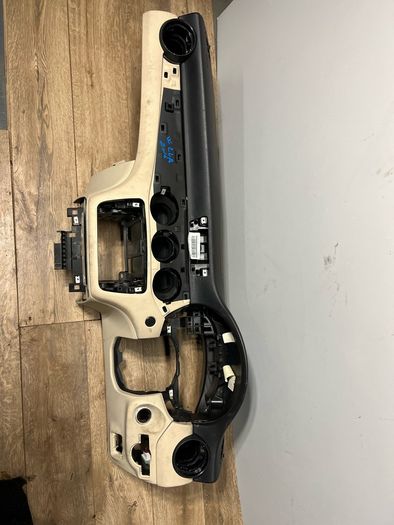 Dashboard Mercedes CLA 2016 C117