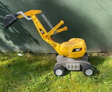 kids garden toy digger