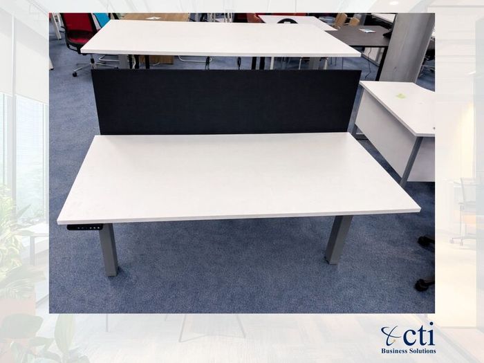 5 x Double Height adjustable Desks With Screen