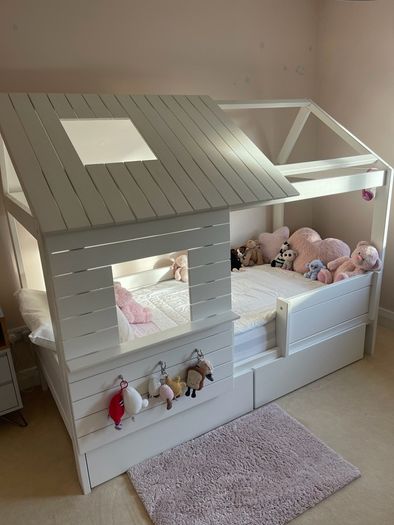 Kids house Bed