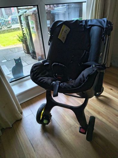 Doona Plus car seat + Isofix
