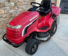 Honda ride on lawnmower