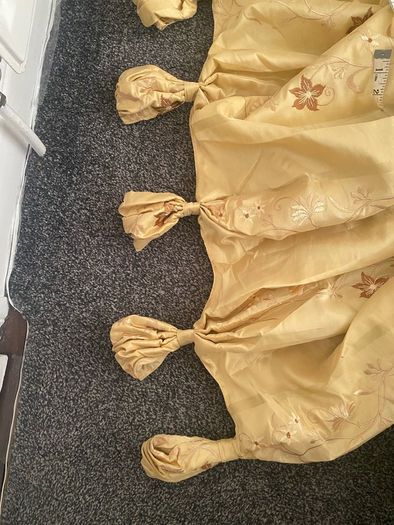Curtain