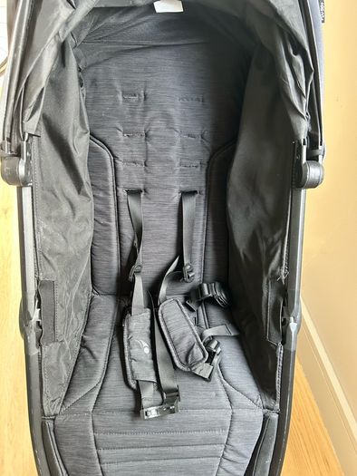 Baby Jogger City Mini GT2 + Rain Cover in excellent condition