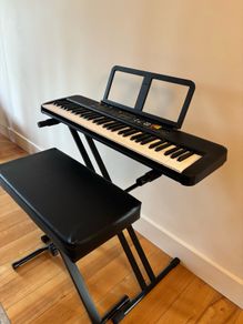 Yamaha Keyboard Set