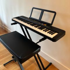 Yamaha Keyboard Set