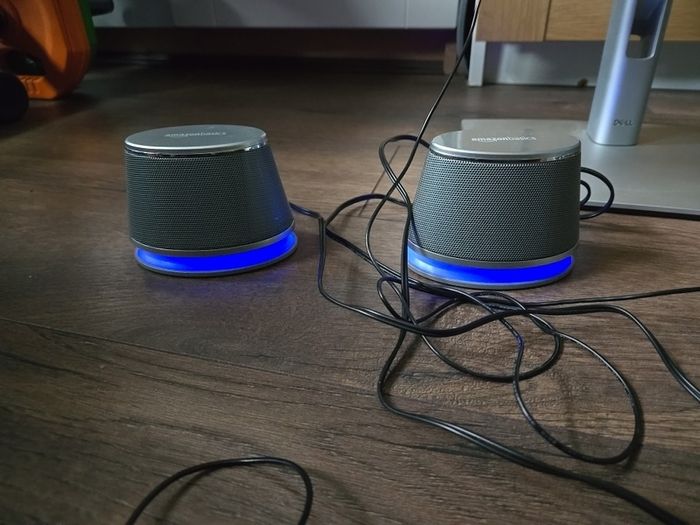 Speaker Amazon basic usb