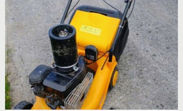 lawnmower Self drive Push botton start.