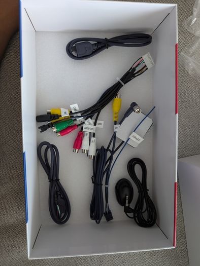 9 inch car multimedia player carplay and android auto