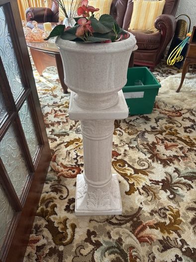 Ceramic flower pot stand
