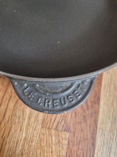 Cast iron skillet new.