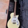 Taylor SB 1x solid body electric guitar (mint 2007) Image 3