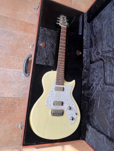 Taylor SB 1x solid body electric guitar (mint 2007)