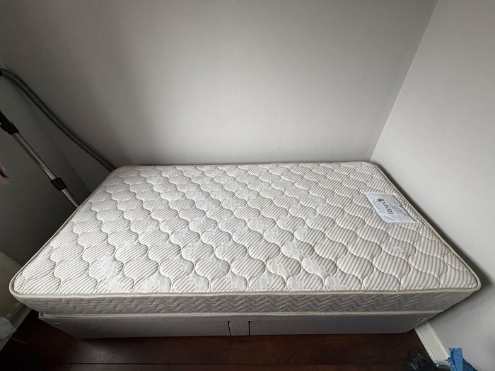 single bed and matress