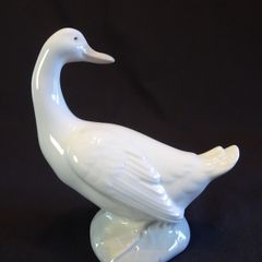 Vintage Nao by Lladro Spain  White Goose Porcelain Figurine
