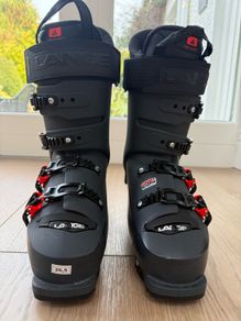 Lange Shadow 130 MV alpine ski boots