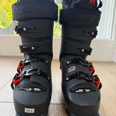 Lange Shadow 130 MV alpine ski boots