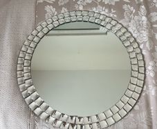 Round Decorative Wall Mirror