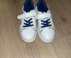 Boys shoes
