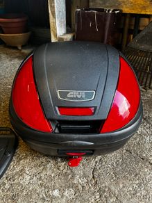 Givi Topbox