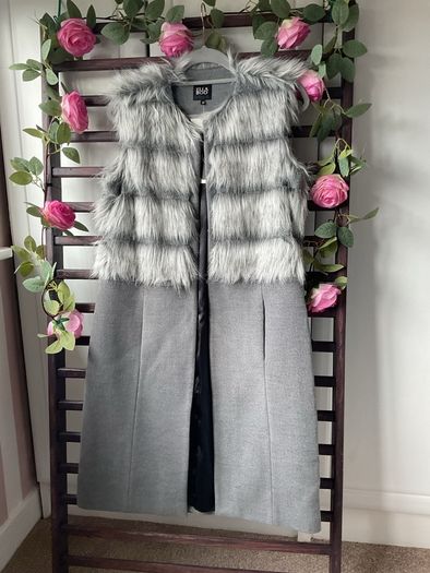 gilet Bnwt size 10 Ella boo grey sleeveless coat with fake fur contrast