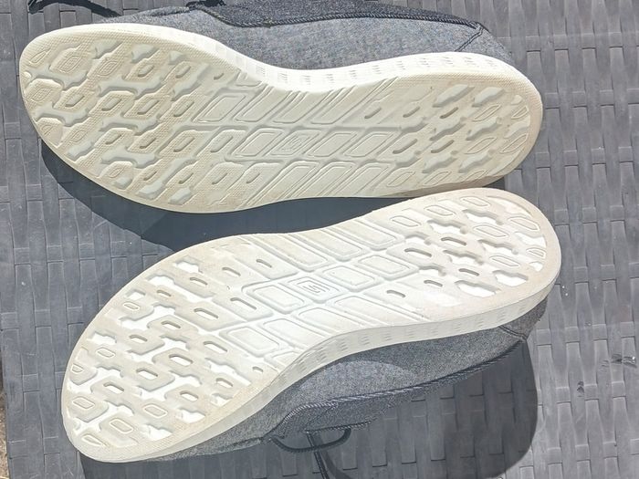 Skechers