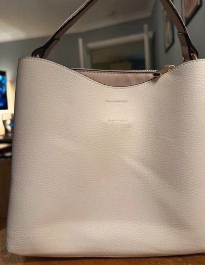 Cream Faux Leather Handbag | Gold Hardware | Work & Everyday Bag