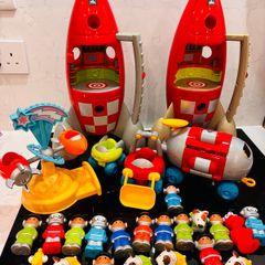 Happyland space set