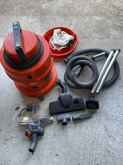 Vax 6131 Multifunction Carpet Cleaner Wet Dry Hoover