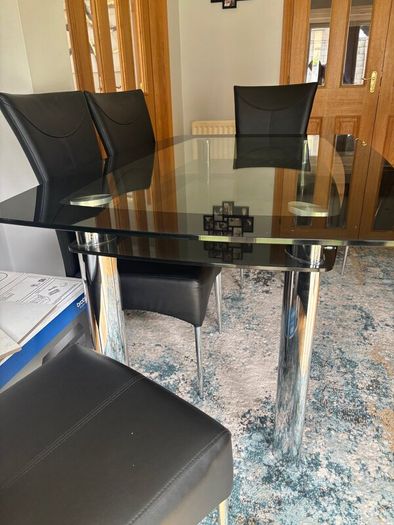 Pre Loved 6 Seater Dining Table with 6 Chairs