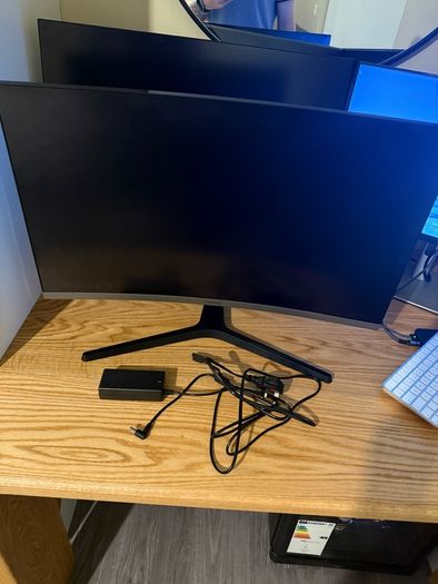 Samsung CR50 curved 27" monitor
