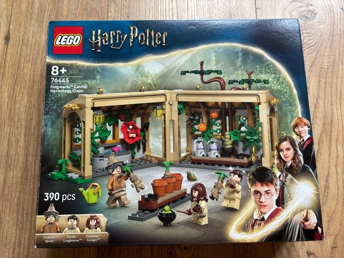 Lego Harry Potter Herbology Class 76474 - Complete