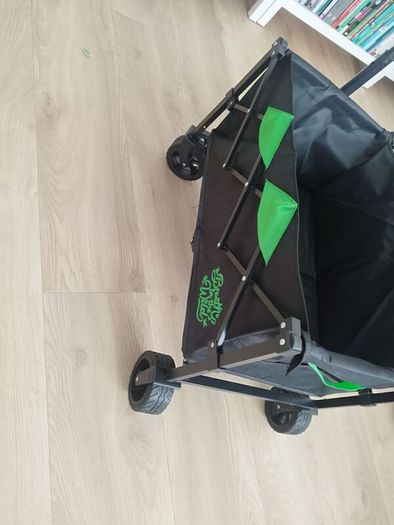 4 wheel camping wagon with wide wheels